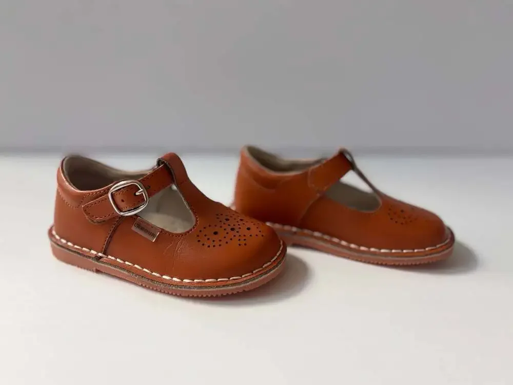 L'Amour Shoes Toddler Girl Ollie T-Strap Perforated Heart Leather Mary Jane Brow